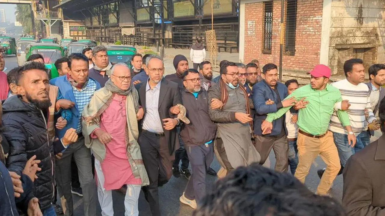 একতরফা নির্বাচনেও আগের রাতে ব্যালট বাক্স ভরে রাখা হয়েছে : রিজভী