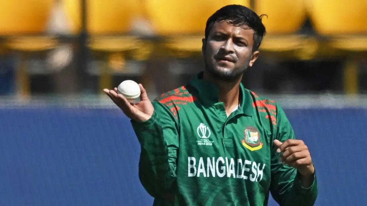 দুঃসংবাদ পেলেন সাকিব