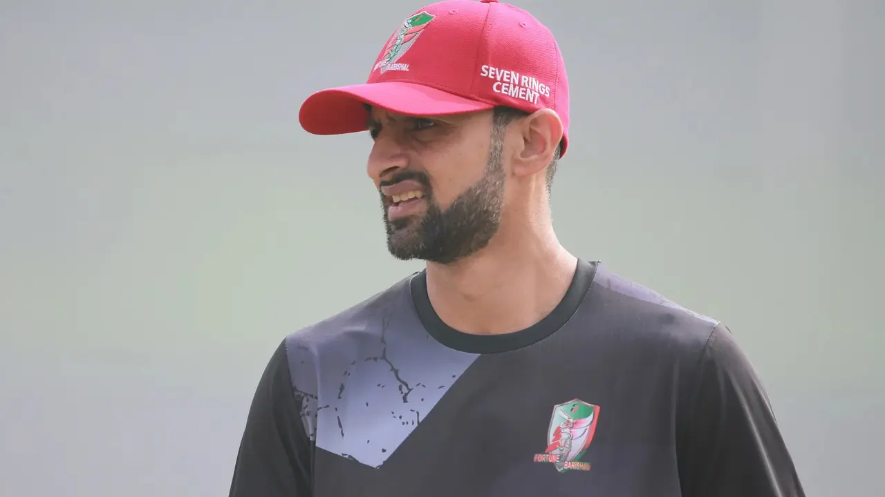 আবারও বিপিএলে ফিরছেন শোয়েব মালিক