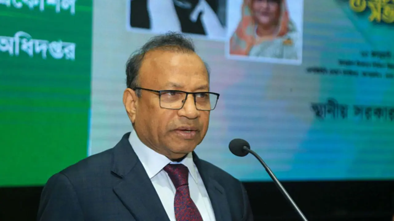 এলজিইডির উন্নয়ন কাজের প্রশংসা করলেন স্থানীয় সরকার মন্ত্রী