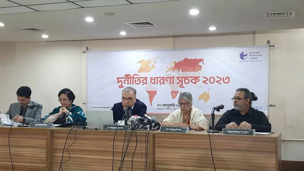 অর্থপাচার-দুর্নীতির বিরুদ্ধে সরকারের বাস্তবিক প্রয়োগ নেই : টিআইবি