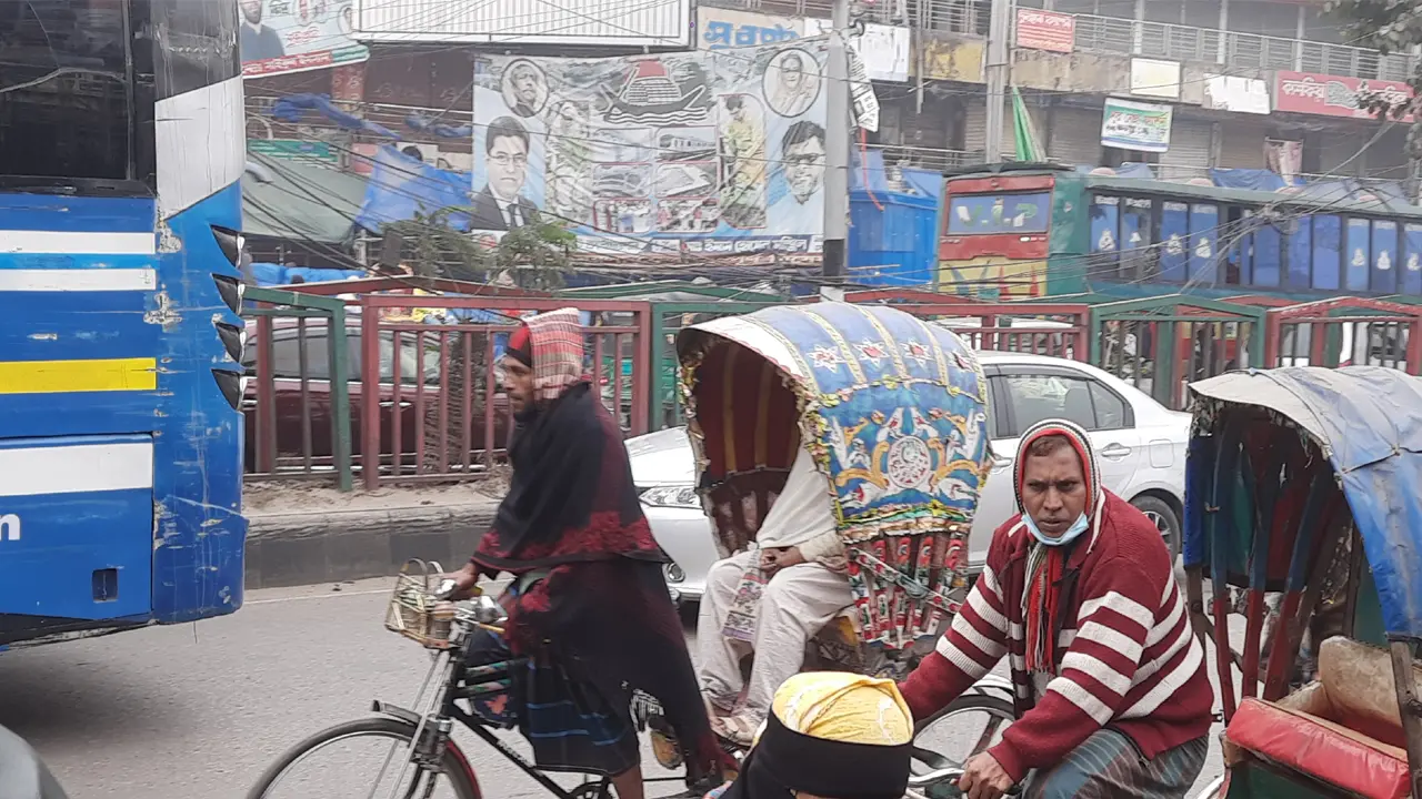 মাঘের শীতে কাবু ঢাকাবাসী, হিমেল বাতাসে বিপর্যস্ত জনজীবন