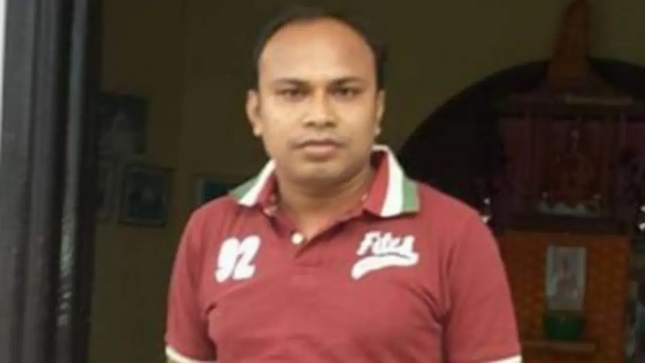 প্রশ্নফাঁসে আটক সোহেলকে গ্রামের মানুষ বড় ব্যবসায়ী হিসেবে জানতেন