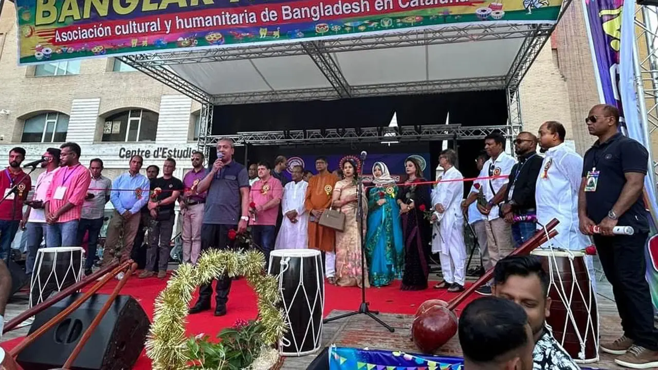 বার্সেলোনায় ঐতিহ্যবাহী বাংলার মেলা অনুষ্ঠিত