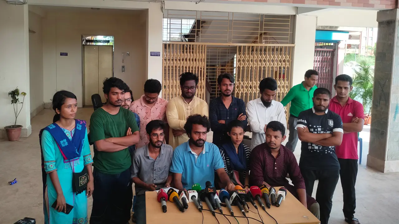 নতুন ৪ দফা দাবি বরিশাল বিশ্ববিদ্যালয়ের শিক্ষার্থীদের