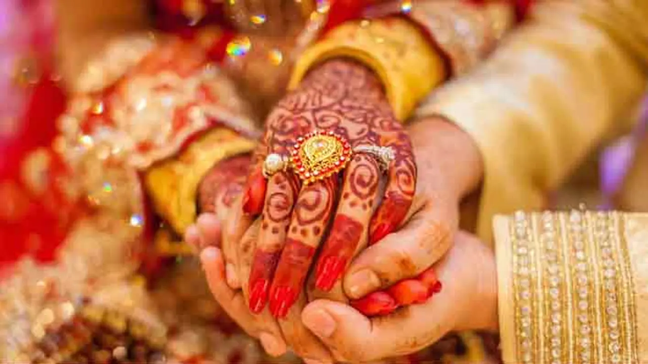 অধ্যক্ষের ছেলের বিয়ে খেতে দিতে হবে ৫০০ টাকা!