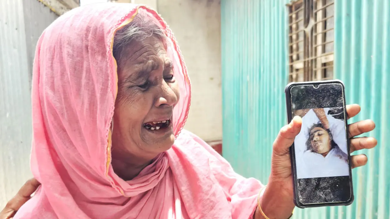 ‘আমার নাতিটাকে ওরা মেরে ফেলেছে, সংসার চালাবে কে?’