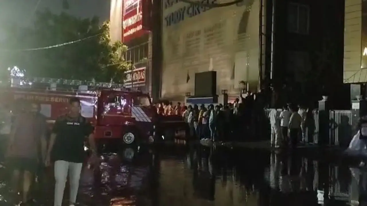 দিল্লিতে কোচিং সেন্টারে বন্যার পানি ঢুকে তিন শিক্ষার্থীর মৃত্যু