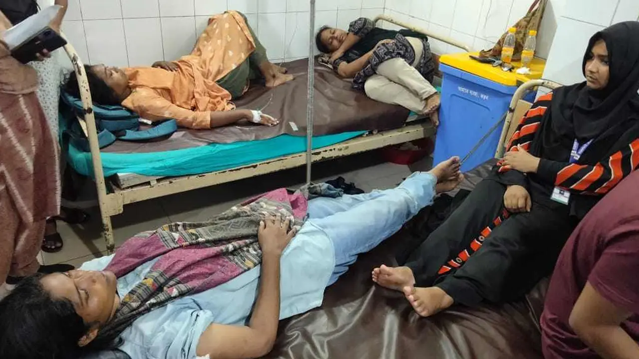 আহতদের ঢামেক থেকে বের হতে না দেওয়ার অভিযোগ
