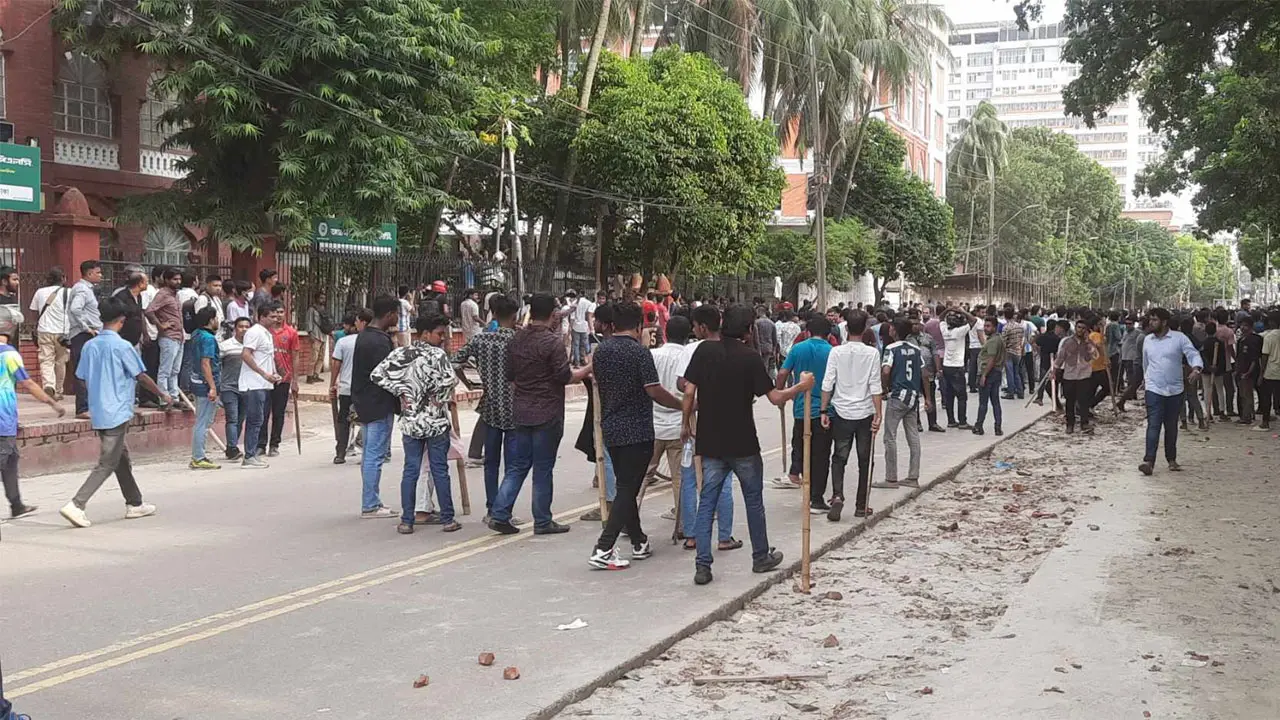 প্রশাসন চাইলে ঢাবিতে প্রবেশ করবে পুলিশ : ডিএমপি