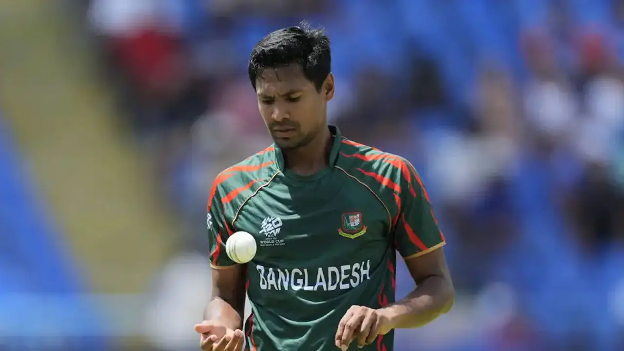 ওয়াসিম আকরামের কাছে সবচেয়ে কম নম্বর মুস্তাফিজের