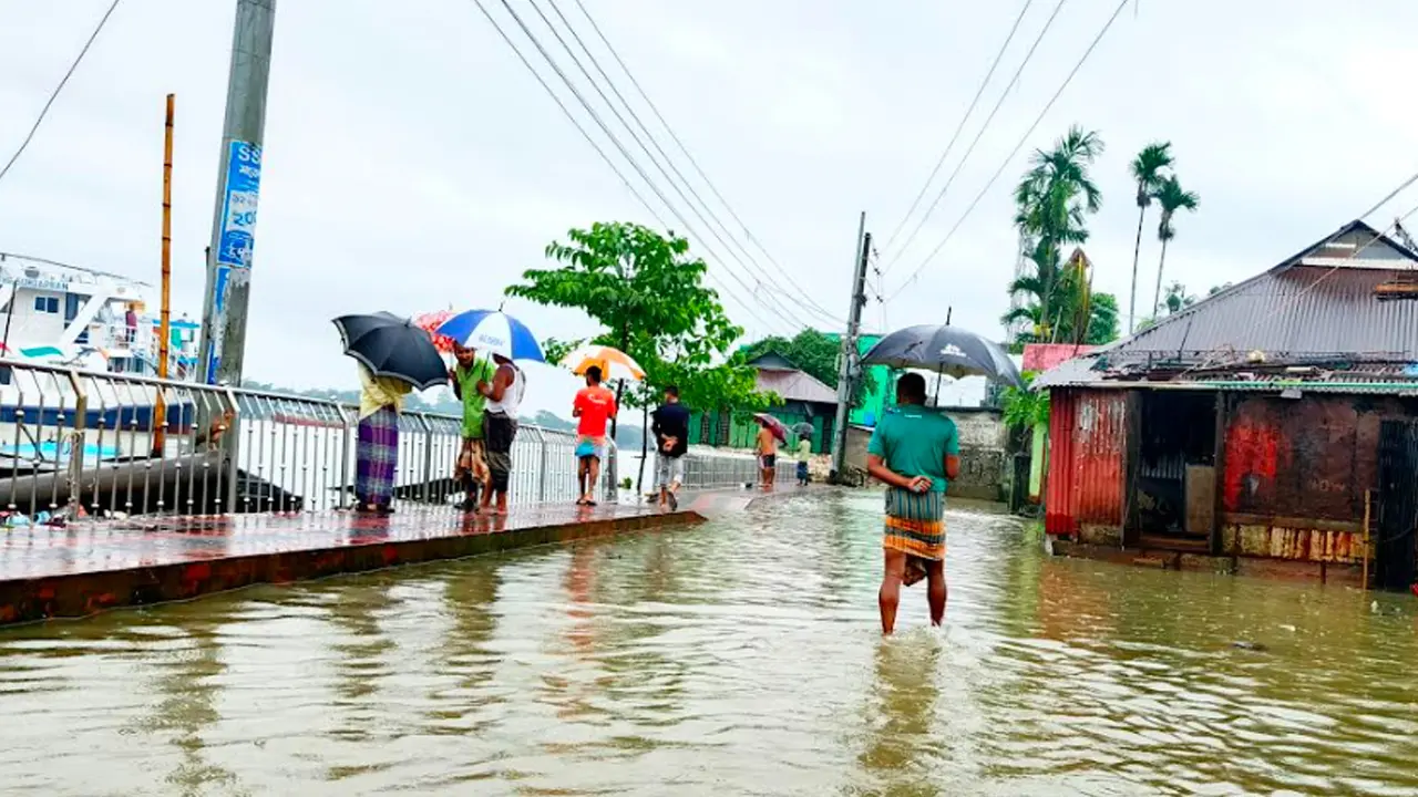পাহাড়ি ঢলের পানিতে আবারও বিপৎসীমা ছাড়িয়েছে সুরমার পানি