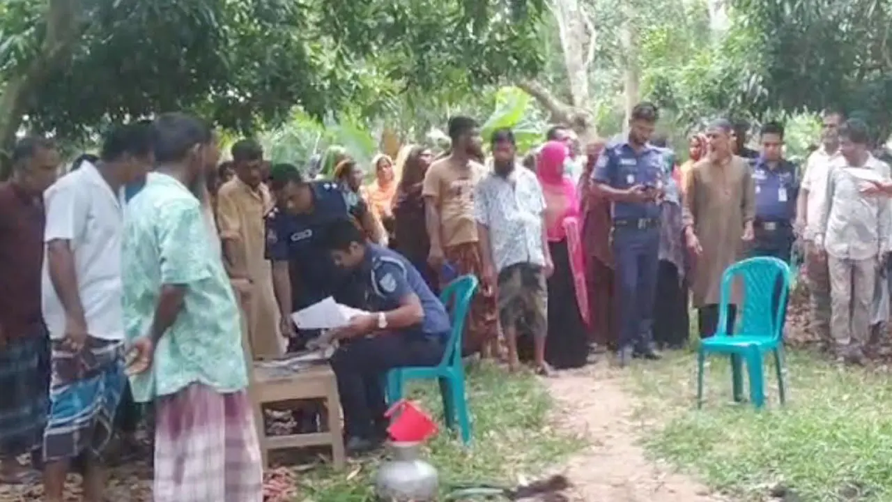 গাজীপুরে কাঁঠাল পাড়া নিয়ে মেয়েকে গলা কেটে হত্যা  