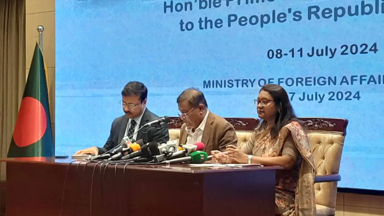 সোমবার বেইজিং যাচ্ছেন প্রধানমন্ত্রী, ২০ স্মারক সইয়ের সম্ভাবনা