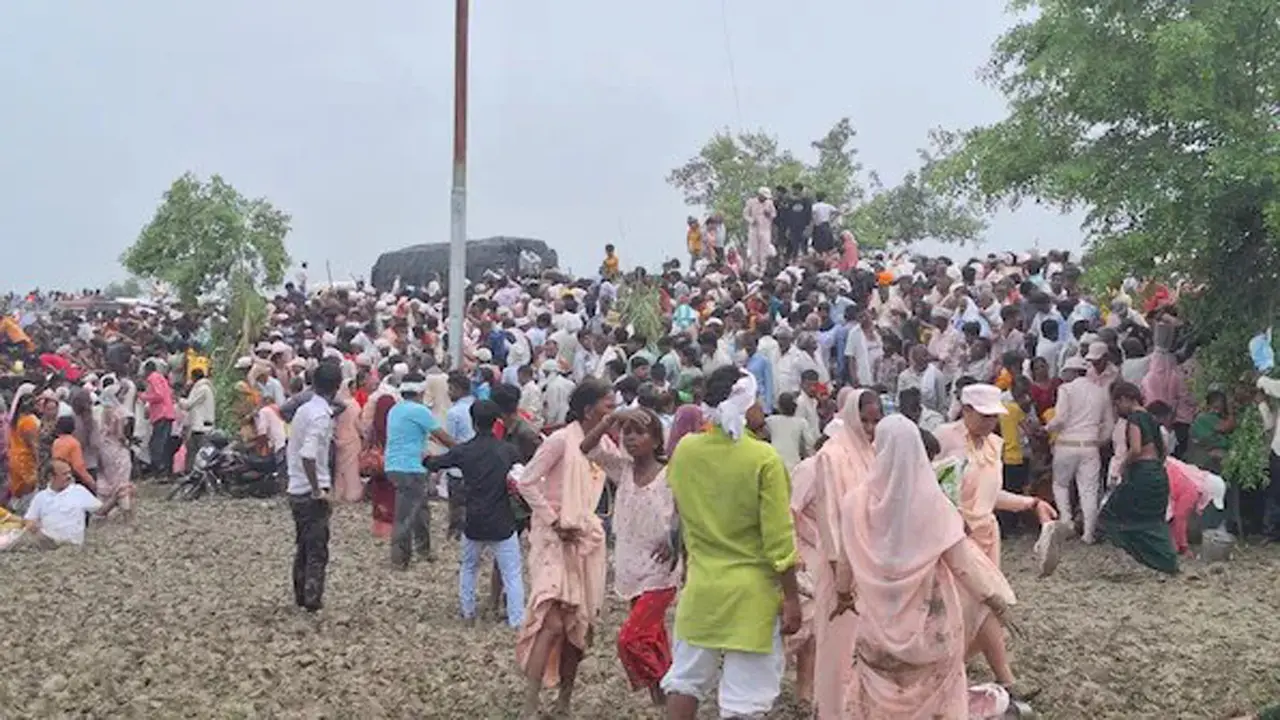 ভারতে পদদলনে নিহতের সংখ্যা বেড়ে ৮৭
