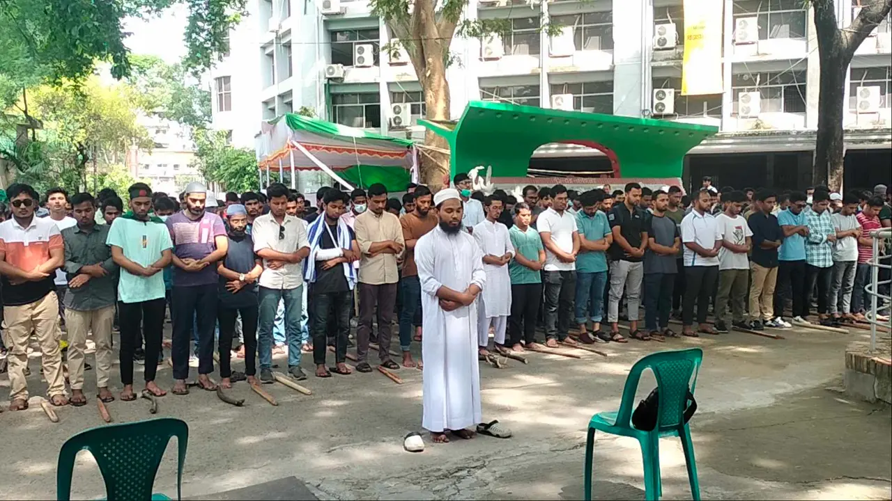 জবিতে গায়েবানা জানাজা সম্পন্ন