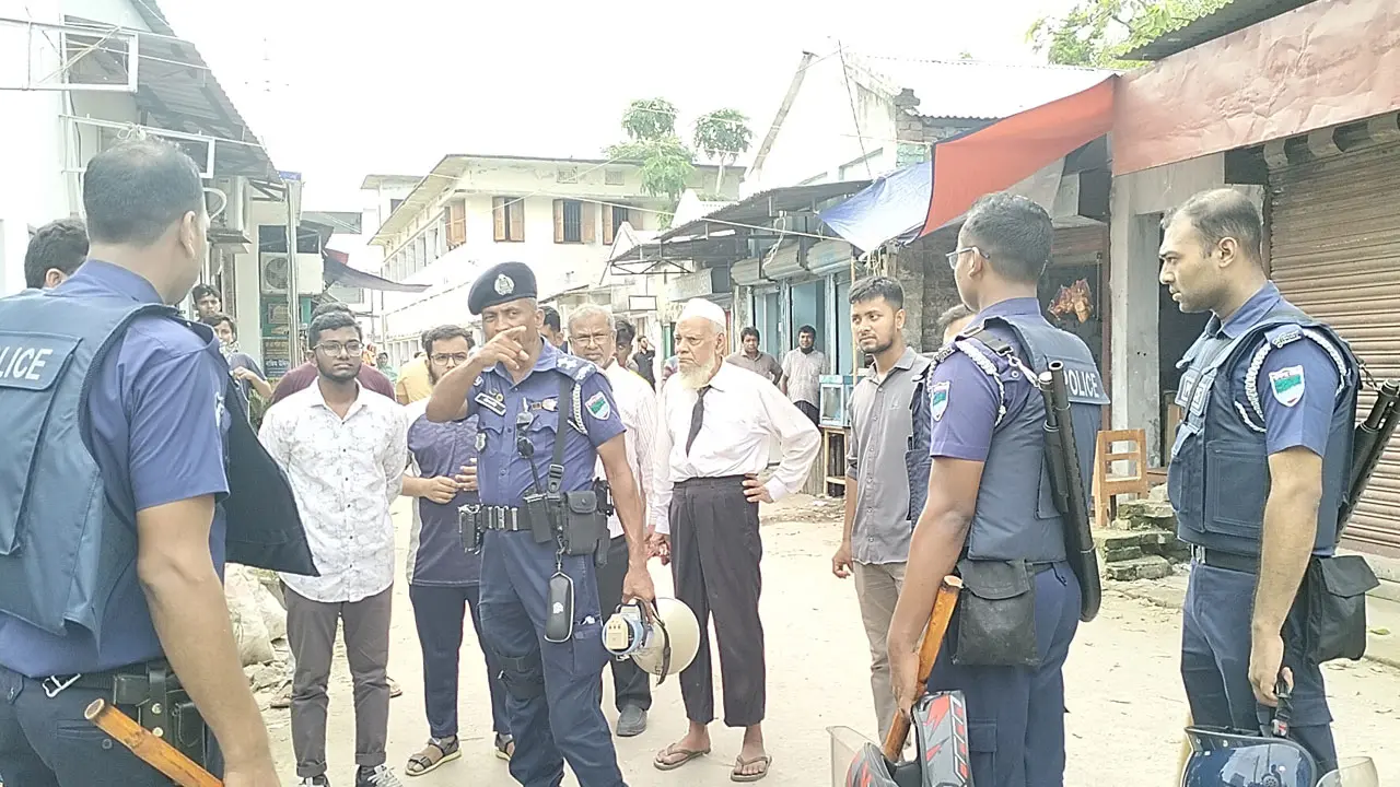 কুষ্টিয়ায় কর্মসূচি পালন করতে পারেননি শিক্ষার্থীরা, আটক ১৬