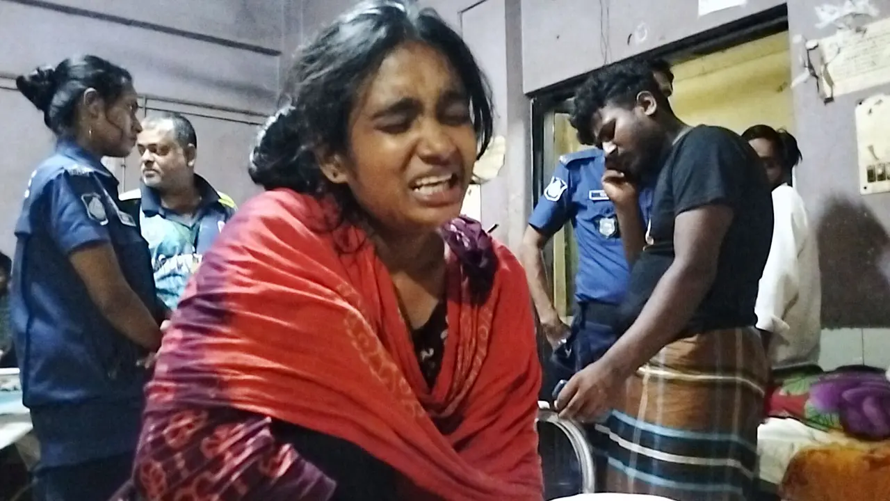 খেলতে খেলতে ভাই-বোনের বিষপান, বোনের মৃত্যু 