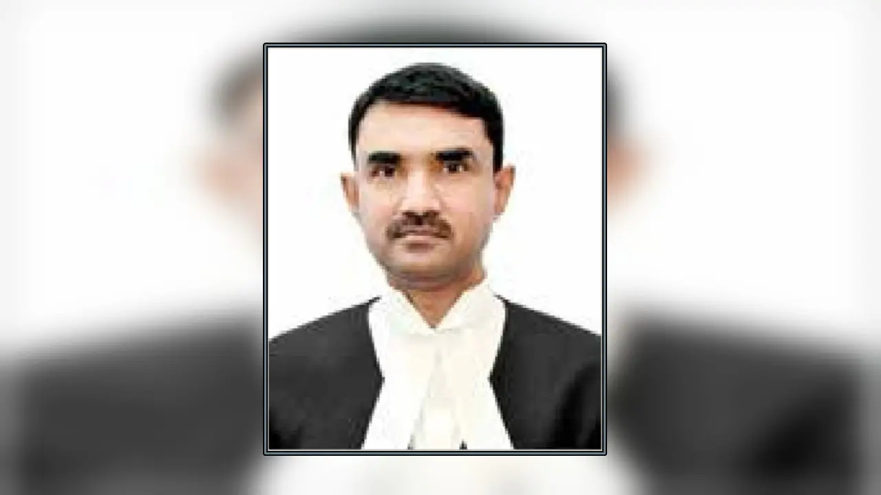বিচারপতি দিলীরুজ্জামানের নেতৃত্বে বিচার বিভাগীয় তদন্ত কমিটি
