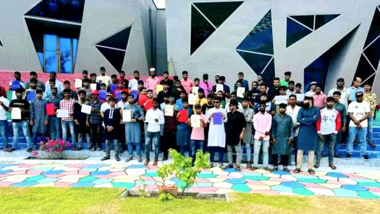 বিক্ষোভকারী প্রবাসীদের বাংলাদেশে ফেরত পাঠাবে মালদ্বীপ