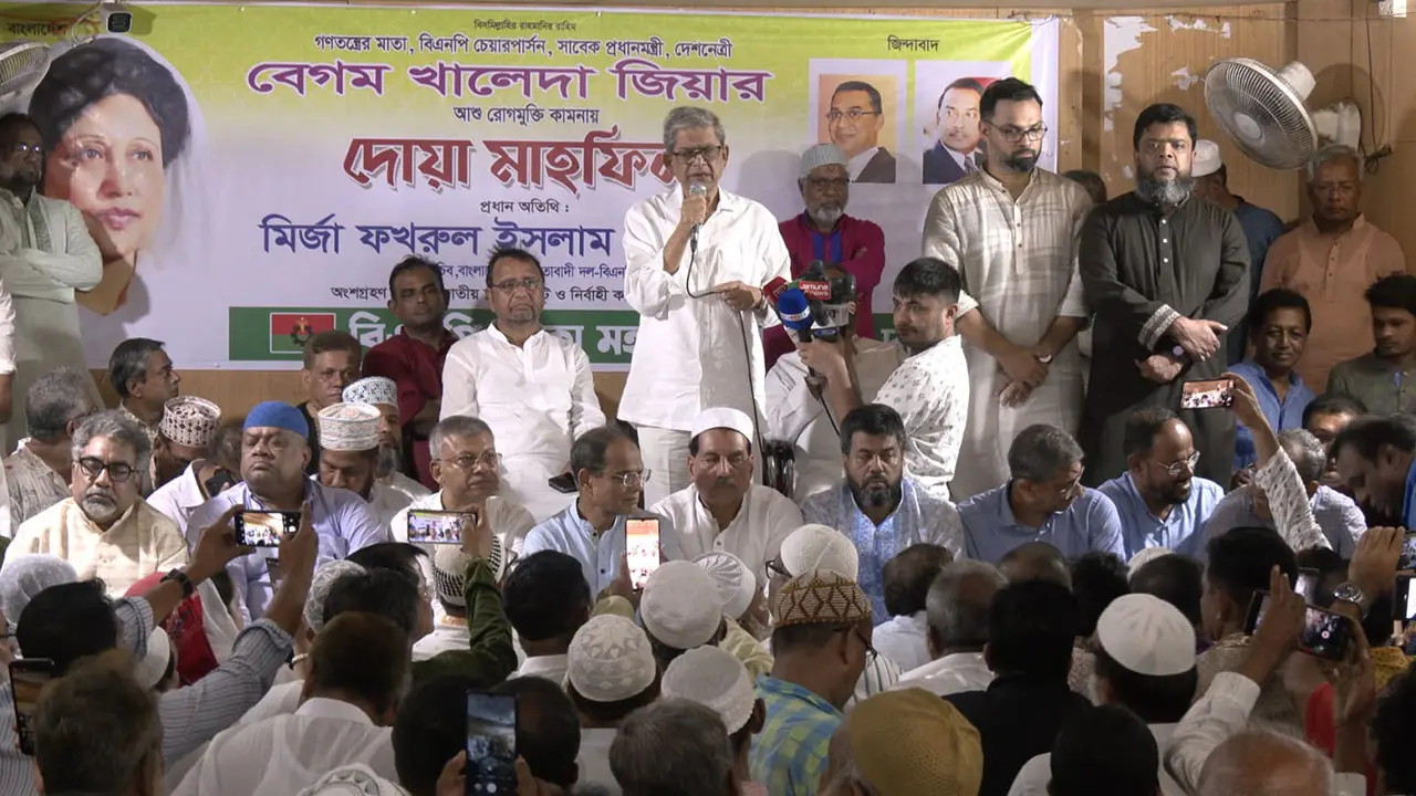 সরকার দেশকে রসাতলে নিয়ে যাচ্ছে : মির্জা ফখরুল