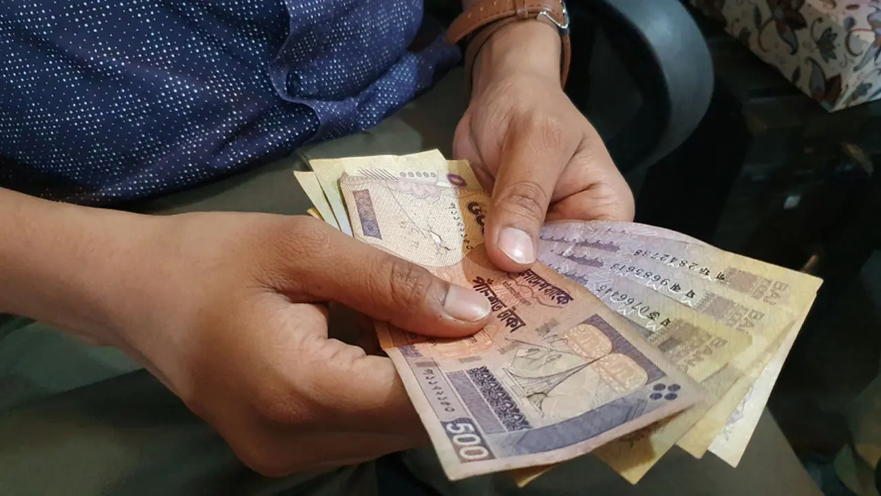 হারাম উপার্জনকারীর জন্য যে শাস্তি নির্ধারিত