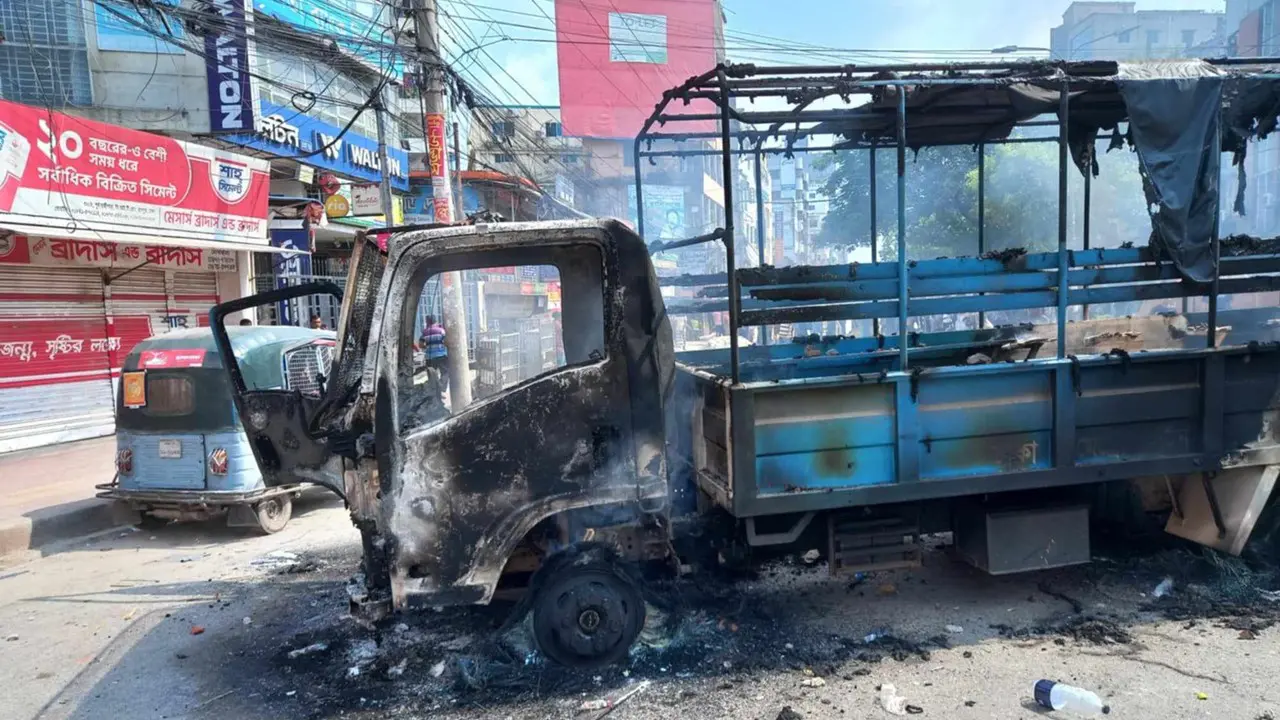 এখনো আঁতকে ওঠেন রামপুরাবাসী