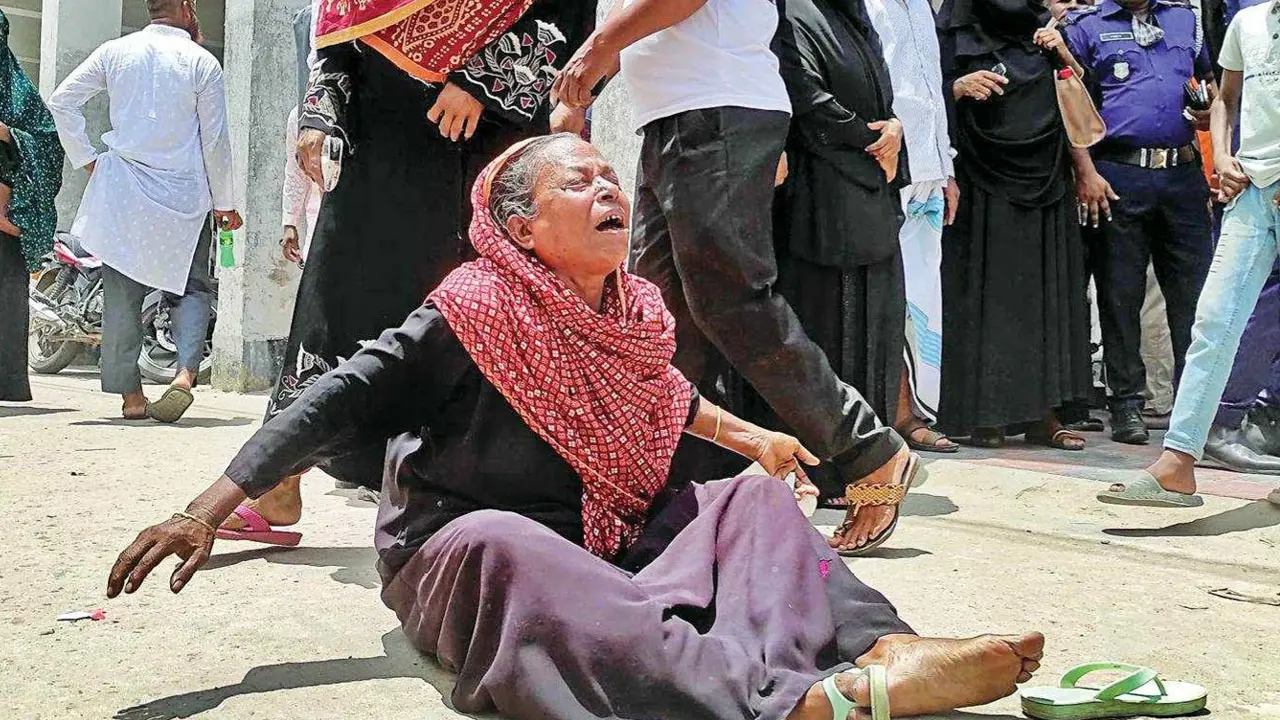 ‘নাতিডাই আমারে খাওয়ায়-রাখে, আমার এহন কী হইবো’