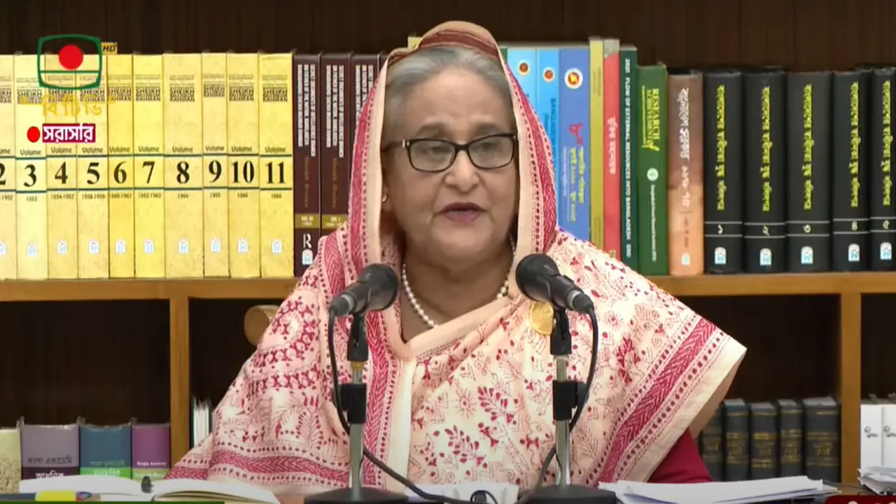 রাজাকারের নাতিরা সব পাবে, মুক্তিযোদ্ধার নাতিপুতিরা কিছুই পাবে না?