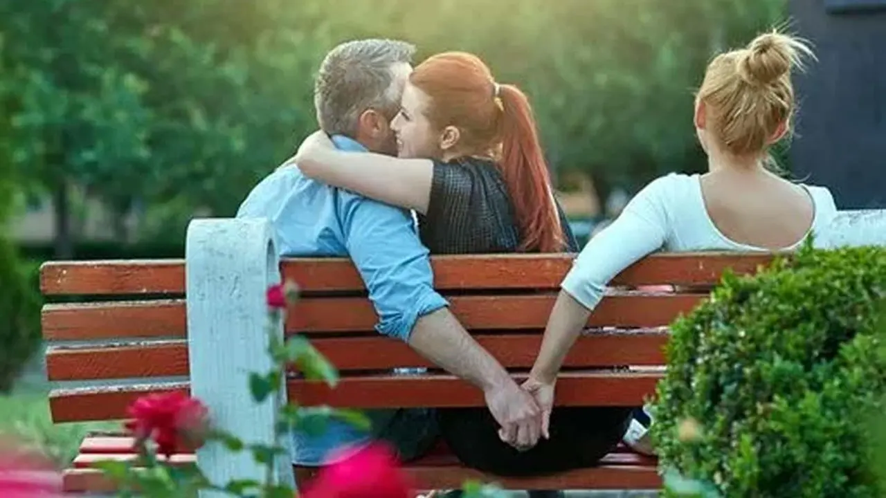 যে ৪ কারণে প্রেমে ধোঁকা দেয় সঙ্গী
