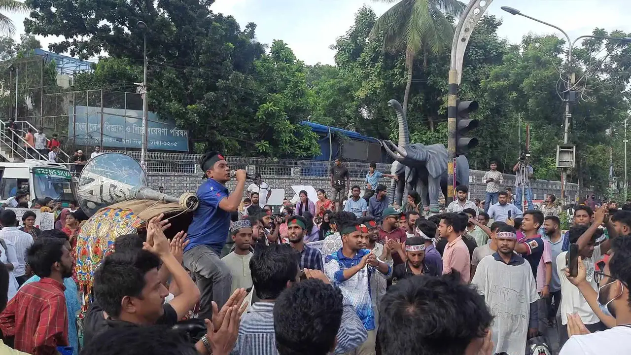 ‘হয় কোটা বাতিল করুন, না হয় শতভাগ করে দিন’