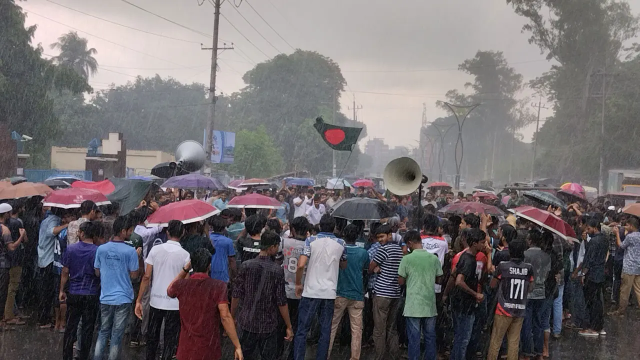 শিক্ষার্থীদের আন্দোলন : কোটা সংস্কার না করে ঘরে ফিরব না