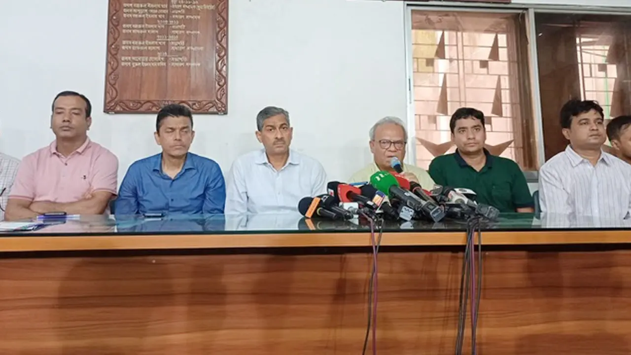 ছেলেকে আমার বুকে ফেরত চাই, নিখোঁজ ছাত্রদল নেতার বাবার আকুতি