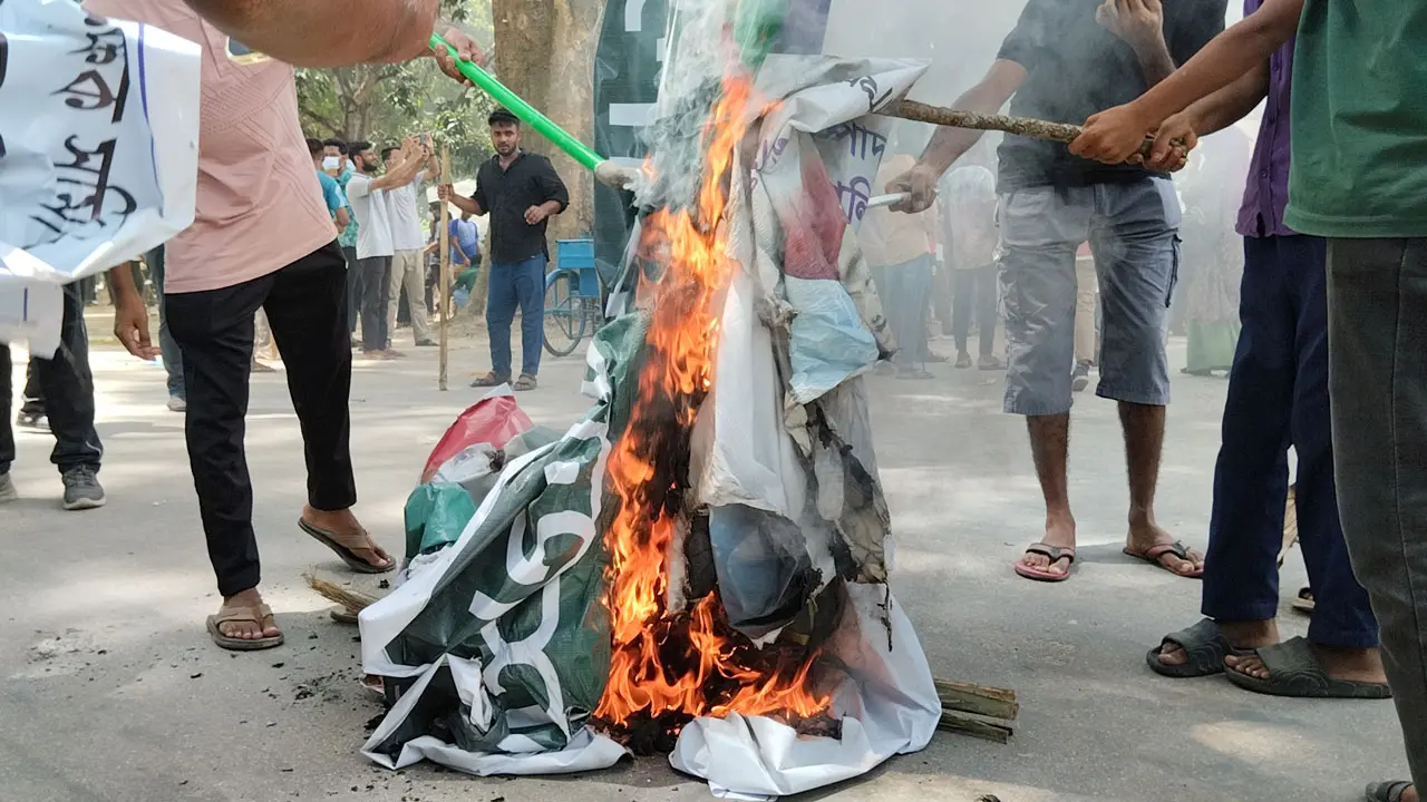 রাবিতে ছাত্রলীগকে অবাঞ্ছিত ঘোষণা