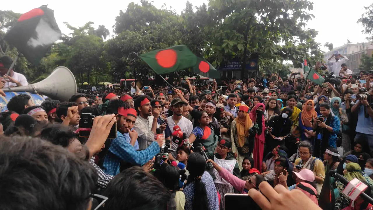 ফের ২৪ ঘণ্টার আল্টিমেটাম, দৃশ্যমান পদক্ষেপ চান কোটা আন্দোলনকারীরা