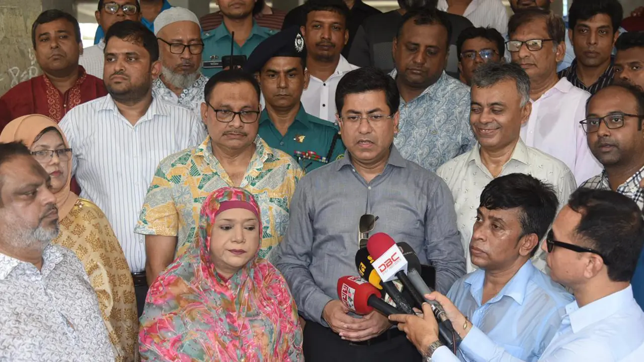 ডেঙ্গু নিয়ন্ত্রণে অংশীজন সংস্থা দায়িত্ব পালন করছে না : মেয়র তাপস