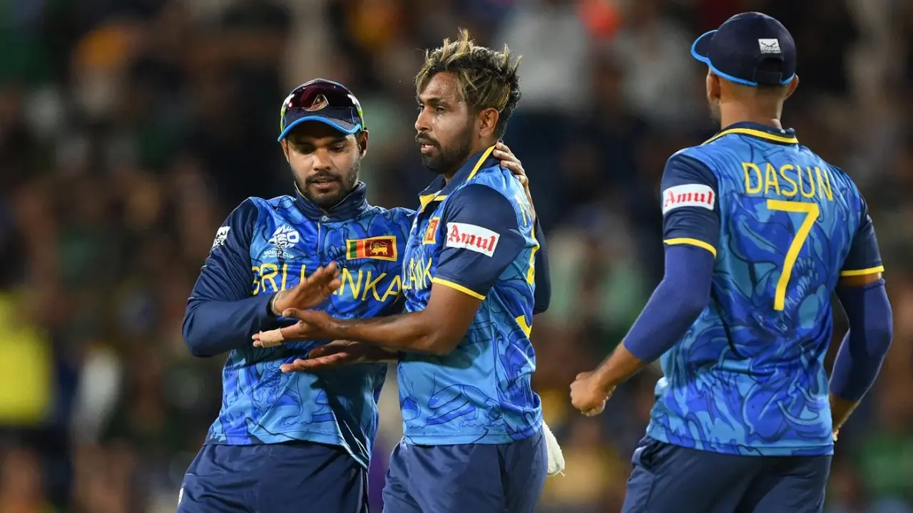 ভারত সিরিজ থেকে ছিটকে গেলেন ২ লঙ্কান তারকা