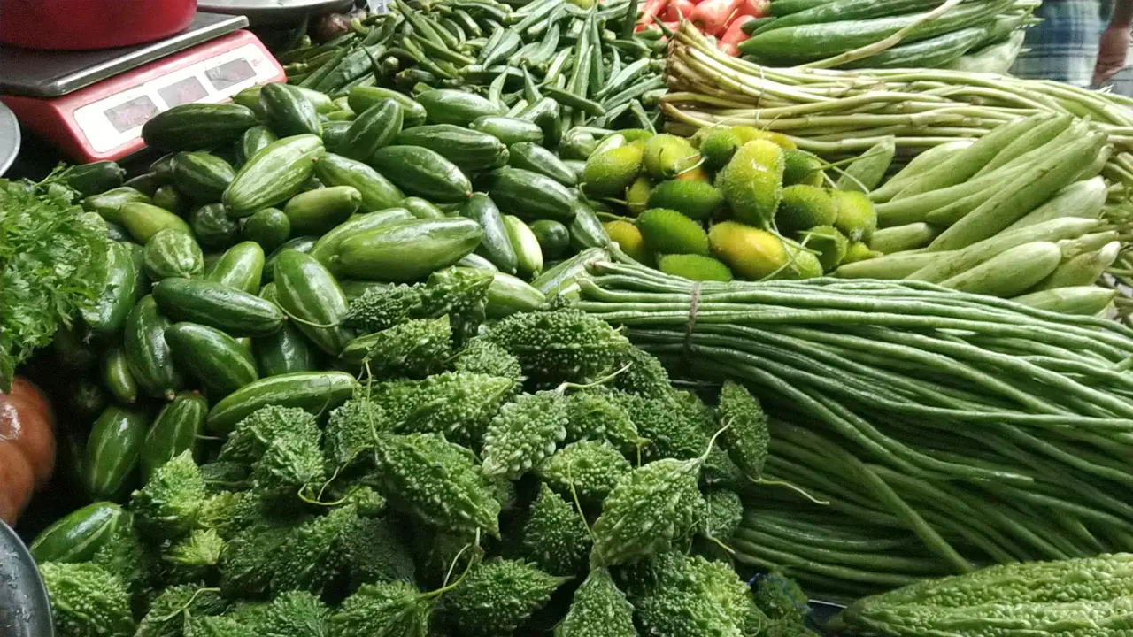 বরবটি-করলা ১৪০, বেগুনের সেঞ্চুরি