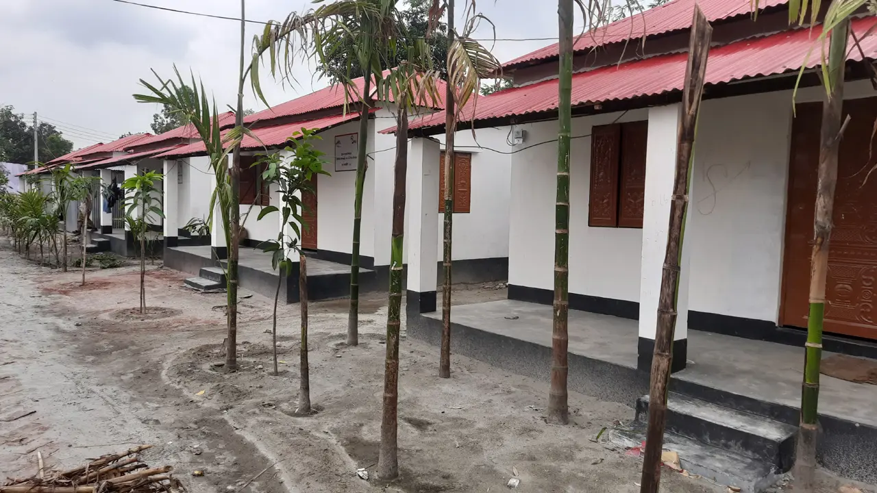 আজ ১৮ হাজার ৫৬৬টি পরিবারকে বাড়ি হস্তান্তর করবেন প্রধানমন্ত্রী