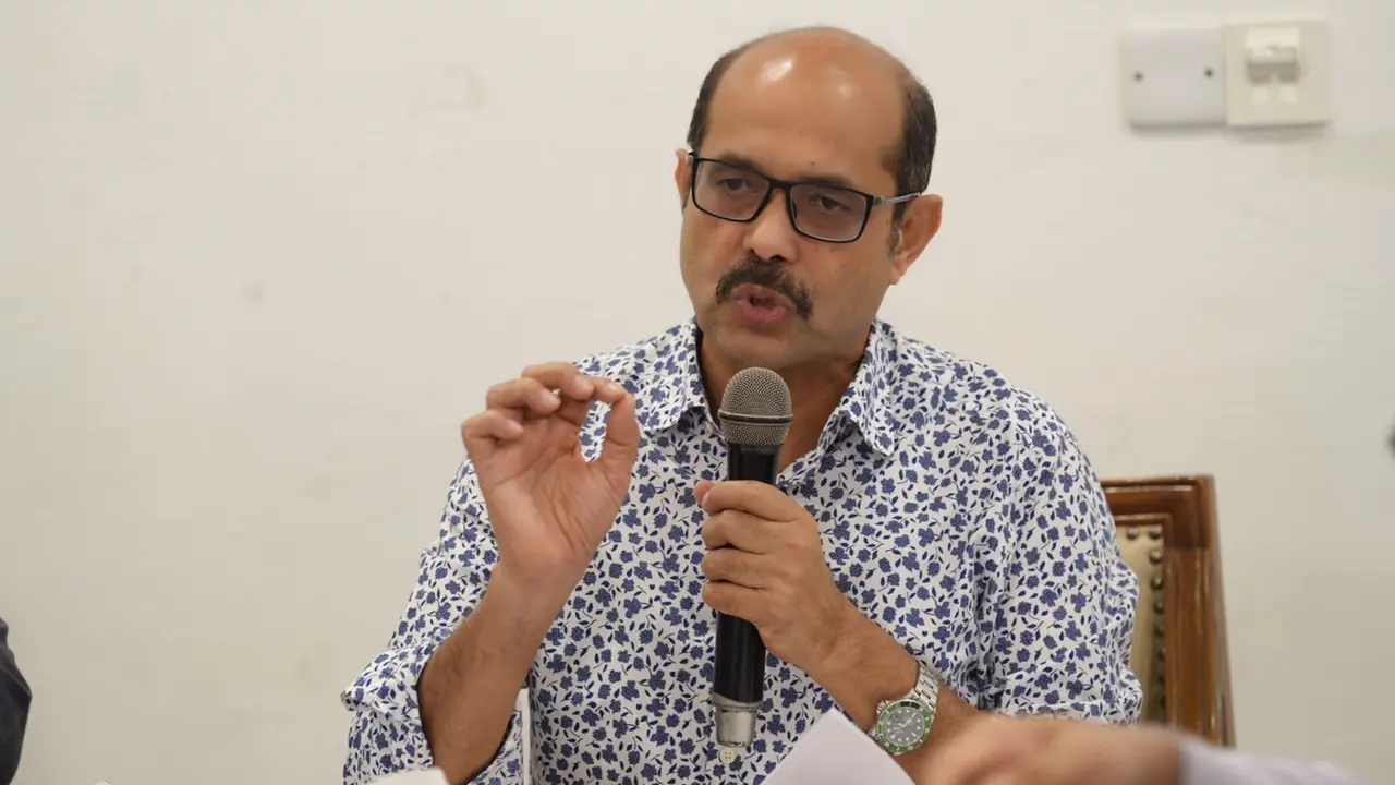বিশেষজ্ঞদের মতামতের ভিত্তিতে বৃক্ষরোপণ করা হবে : মেয়র আতিক