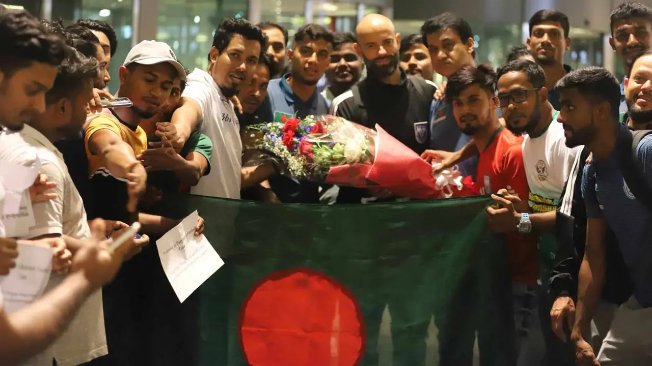 কাতারে প্রবাসীদের অভ্যর্থনায় জামালরা