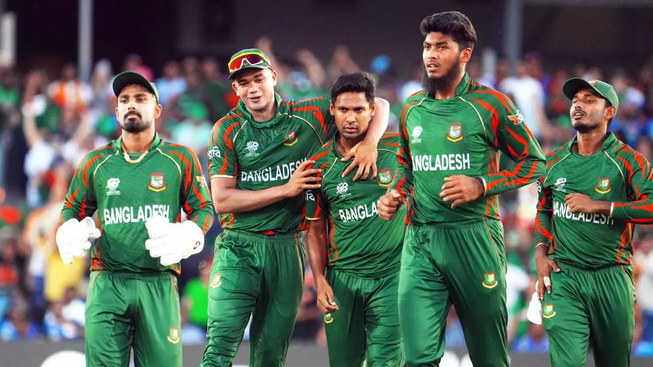 দুর্দান্ত বোলিয়ে লঙ্কানদের নাগালে রাখলেন রিশাদ-মুস্তাফিজ
