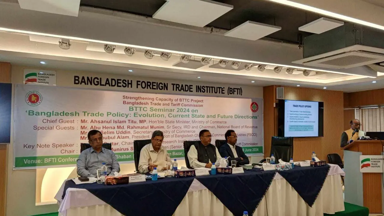 ‘পণ্য আমদানি-রপ্তানির চেয়ে বেশি গুরুত্ব কর্মসংস্থান সৃষ্টি করা’
