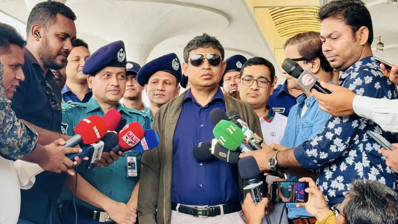সিয়াম নেপালে আটক হয়েছে বলে শুনেছি : হারুন