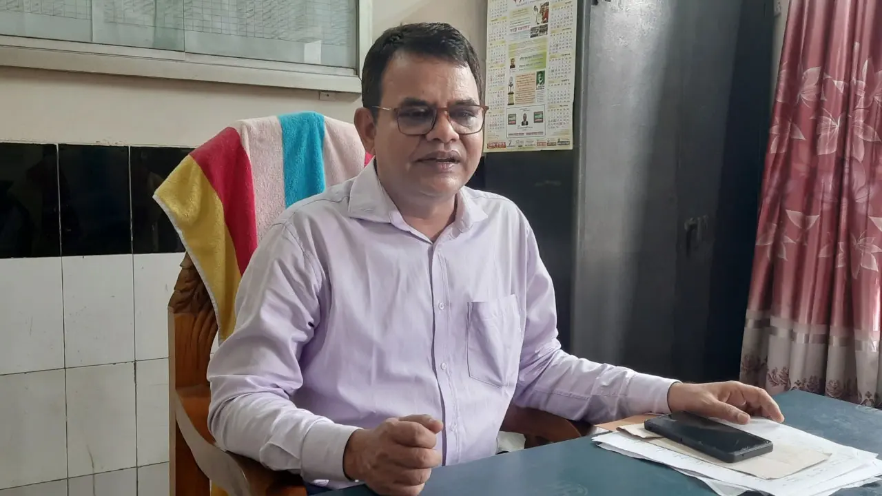 ট্রেনের বিলম্ব কমাতে সব বিভাগ কাজ করছে : ঢাকা স্টেশন মাস্টার