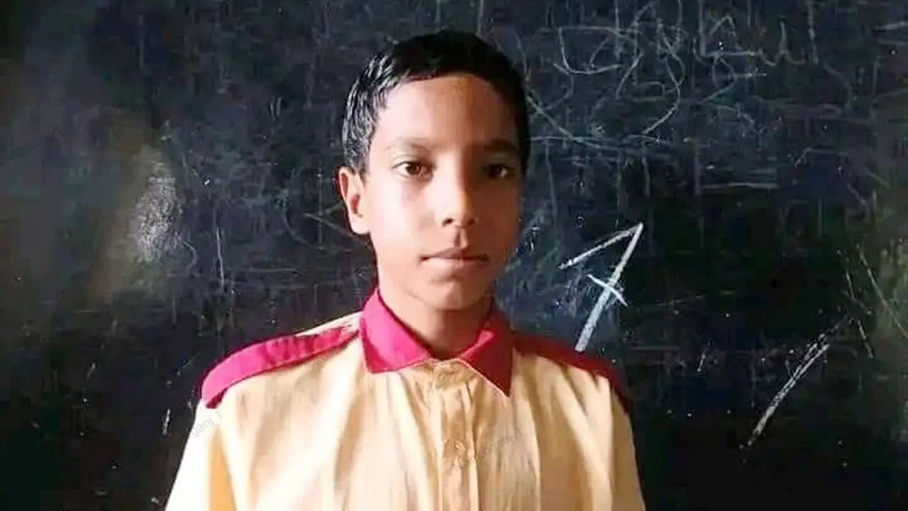 দিনাজপুরে ফুটবল খেলতে গিয়ে স্কুলছাত্রের মৃত্যু