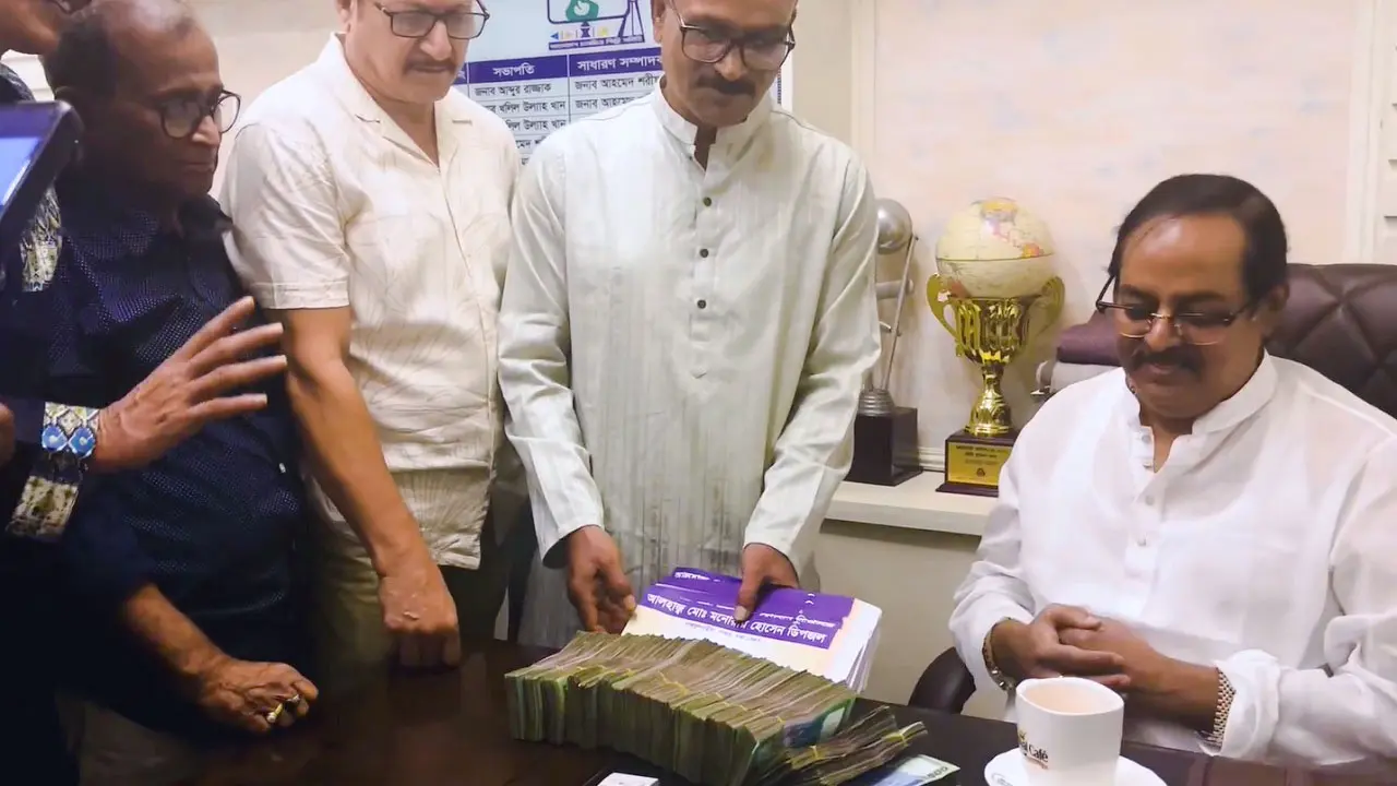শিল্পীদের ১০ লাখ টাকা ঈদ উপহার দিলেন ডিপজল