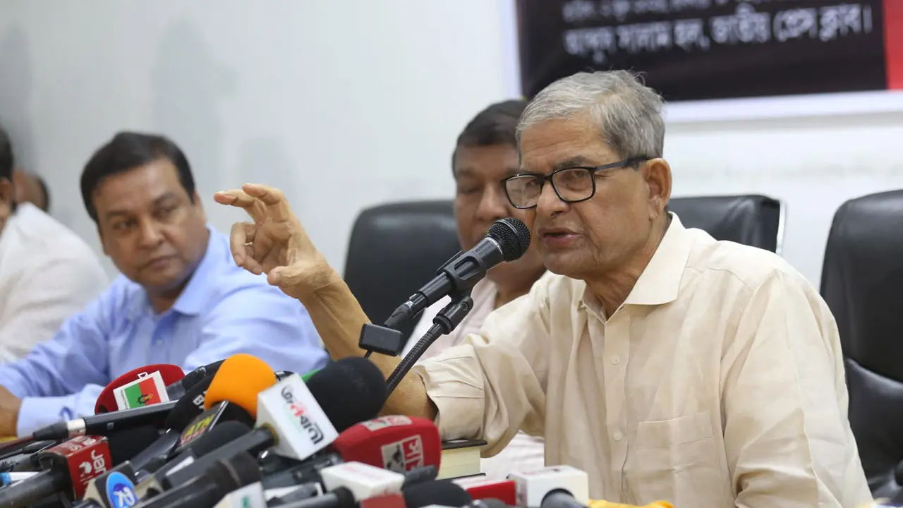 জামায়াতের রাজনীতি সমর্থন না করলেও কৌশলে প্রশংসা মির্জা ফখরুলের