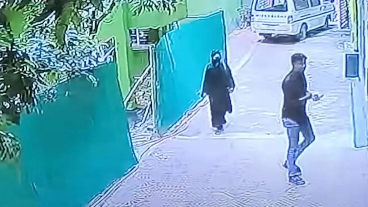 সাবেক স্ত্রীর সঙ্গে হোটেলে পুলিশ সদস্য, অতঃপর...