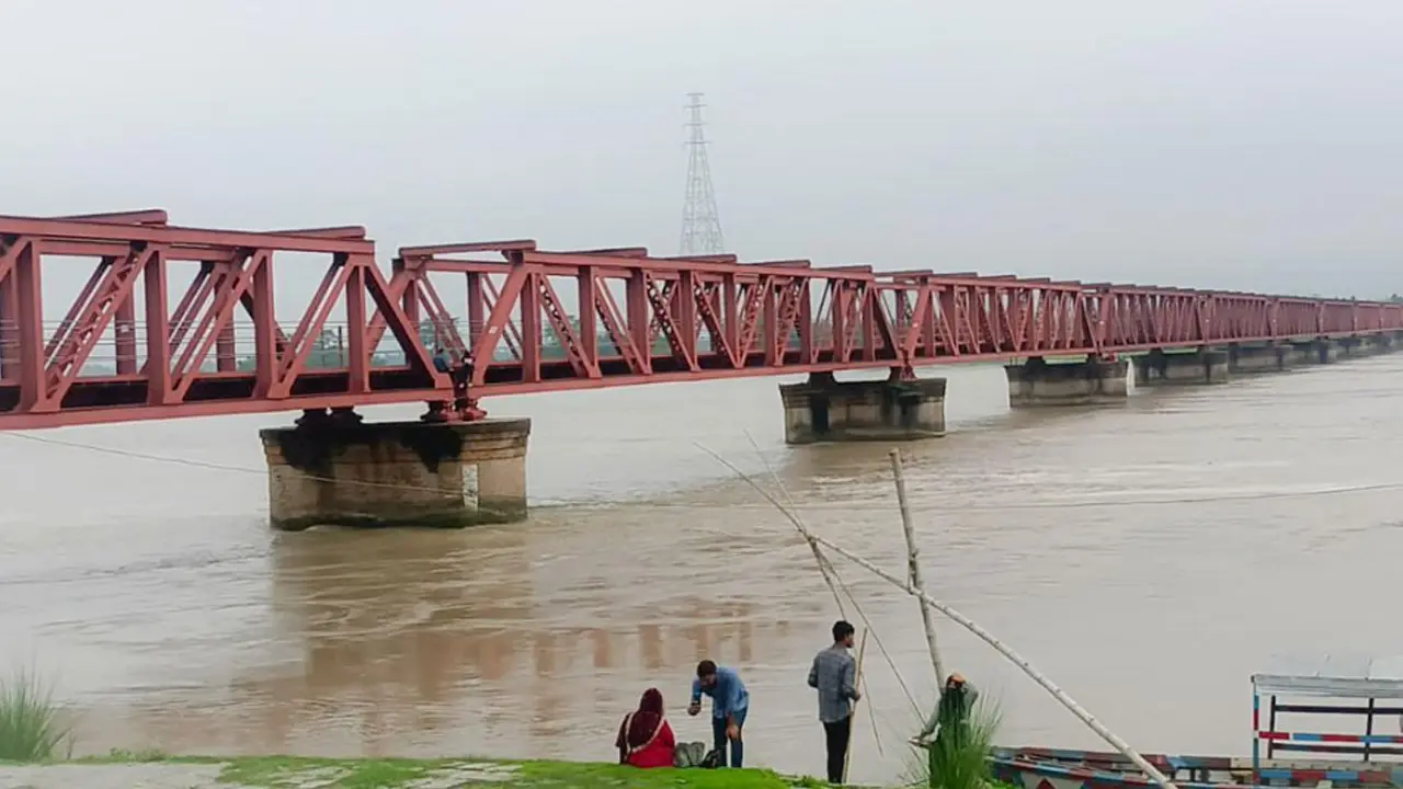তিস্তার পানি বিপৎসীমার ওপরে, নিম্নাঞ্চল প্লাবিত